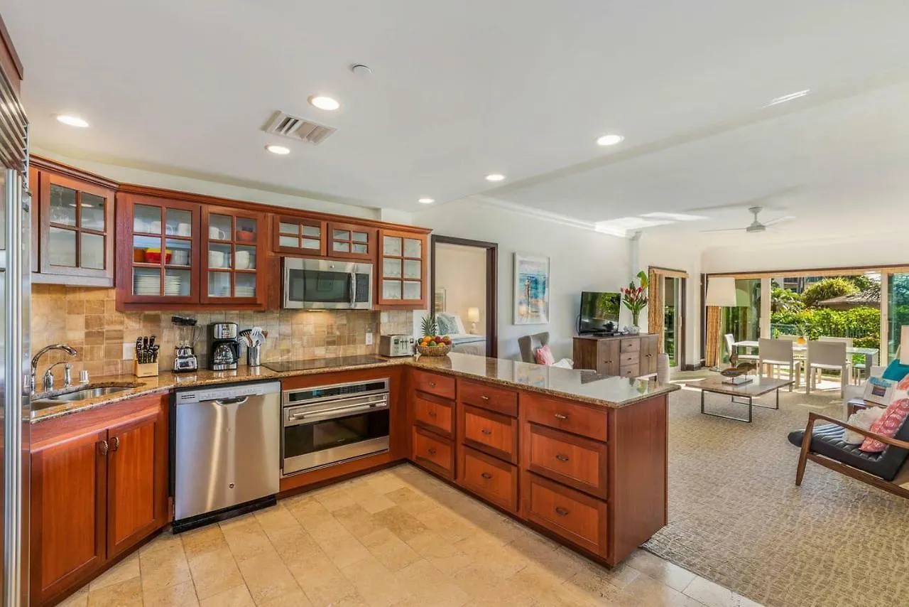 Waipouli Beach Resort Extra Large Unit! Luxurious Decor! Sleeps Up To 8* Kapa'a Apartment